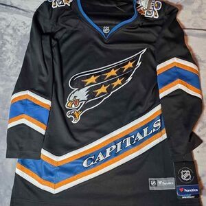 Washington Capitals Screaming Eagle Womens Medium Fanatics NHL Team Jersey